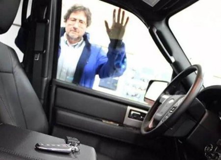 车钥匙如何能锁在车里？有几种方法可以开锁？